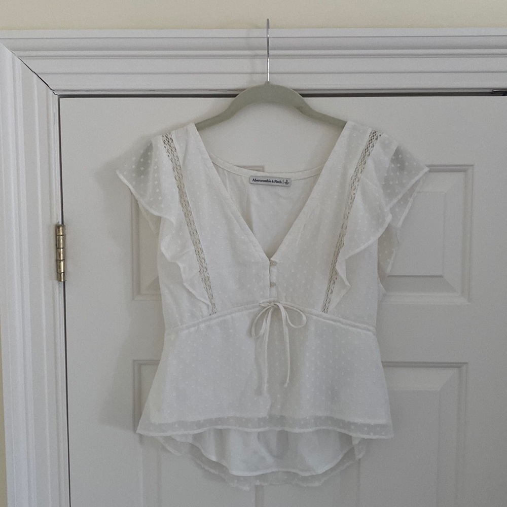 White v-neck Abercrombie top